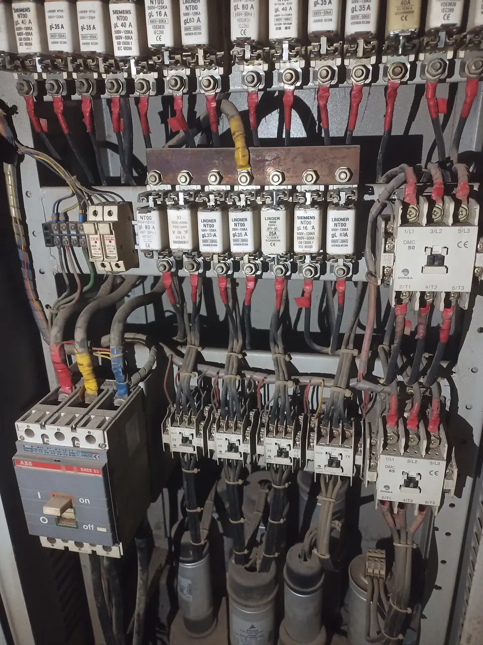 Commercial electrical panel wiring and contactors