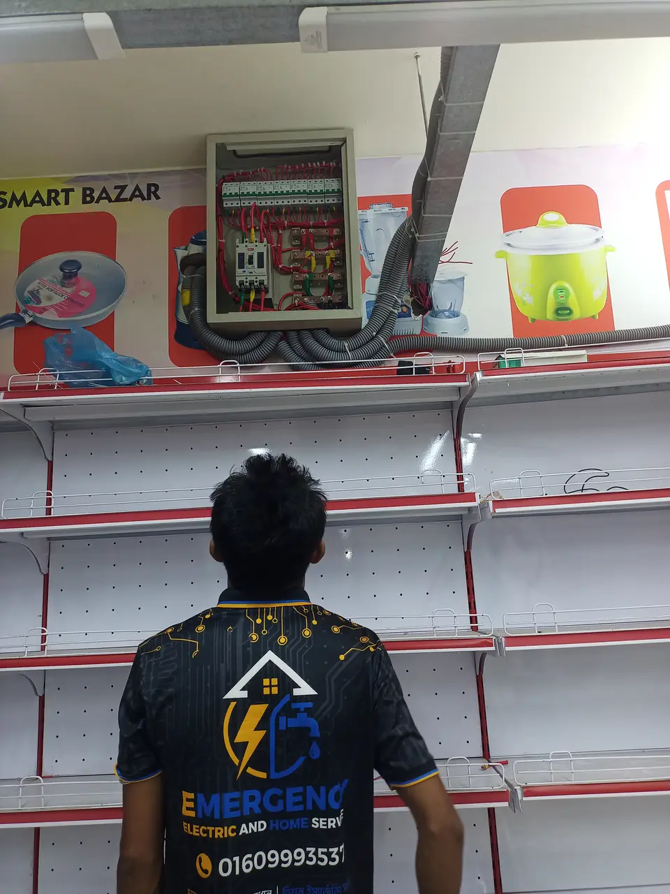 Commercial maintenance work in a retail store